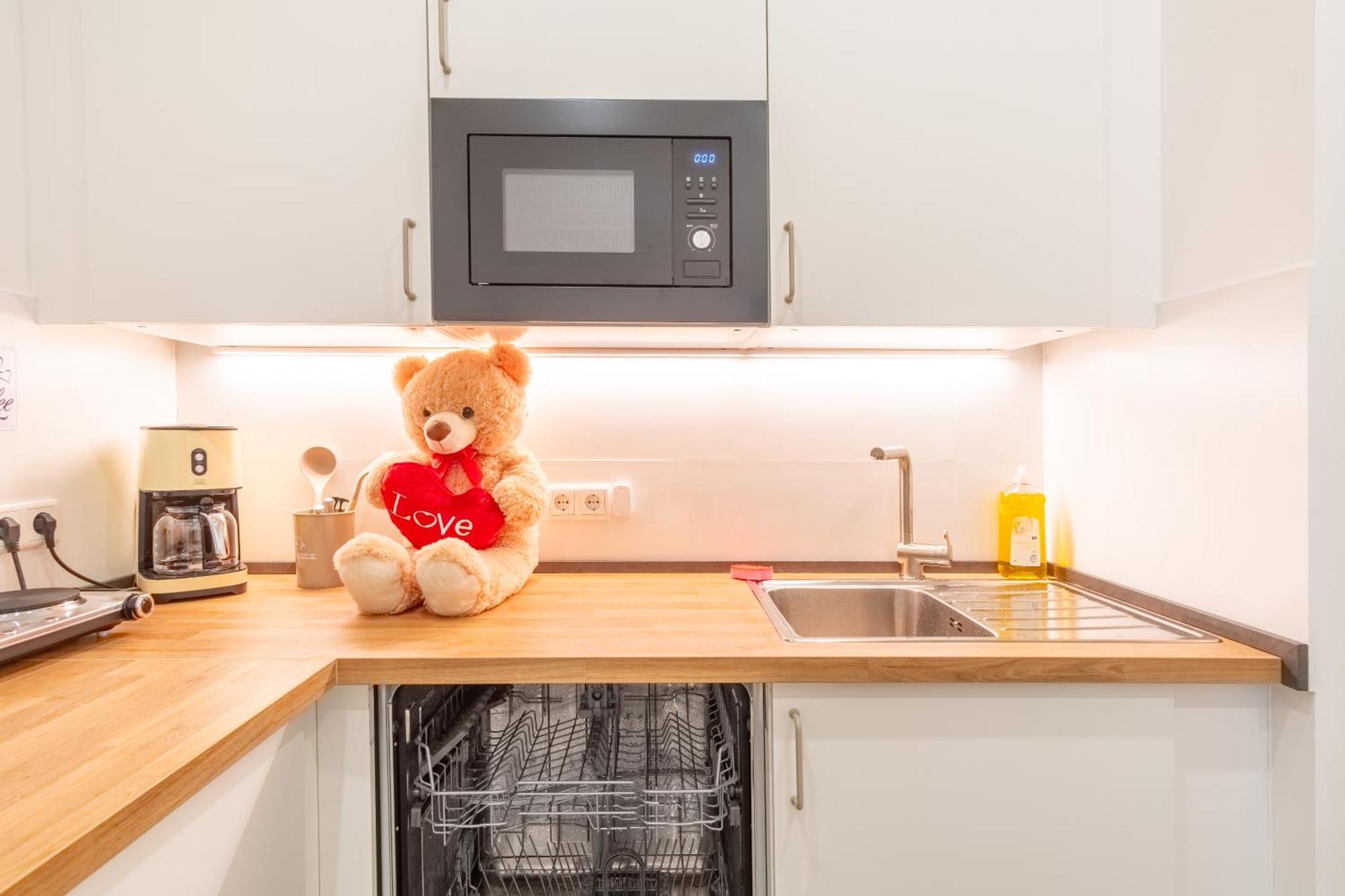 65 Zoll 4K Tv, Disney Plus, Soundbar, Kostenloser Kaffee, 5 Raeume Lipsia Esterno foto