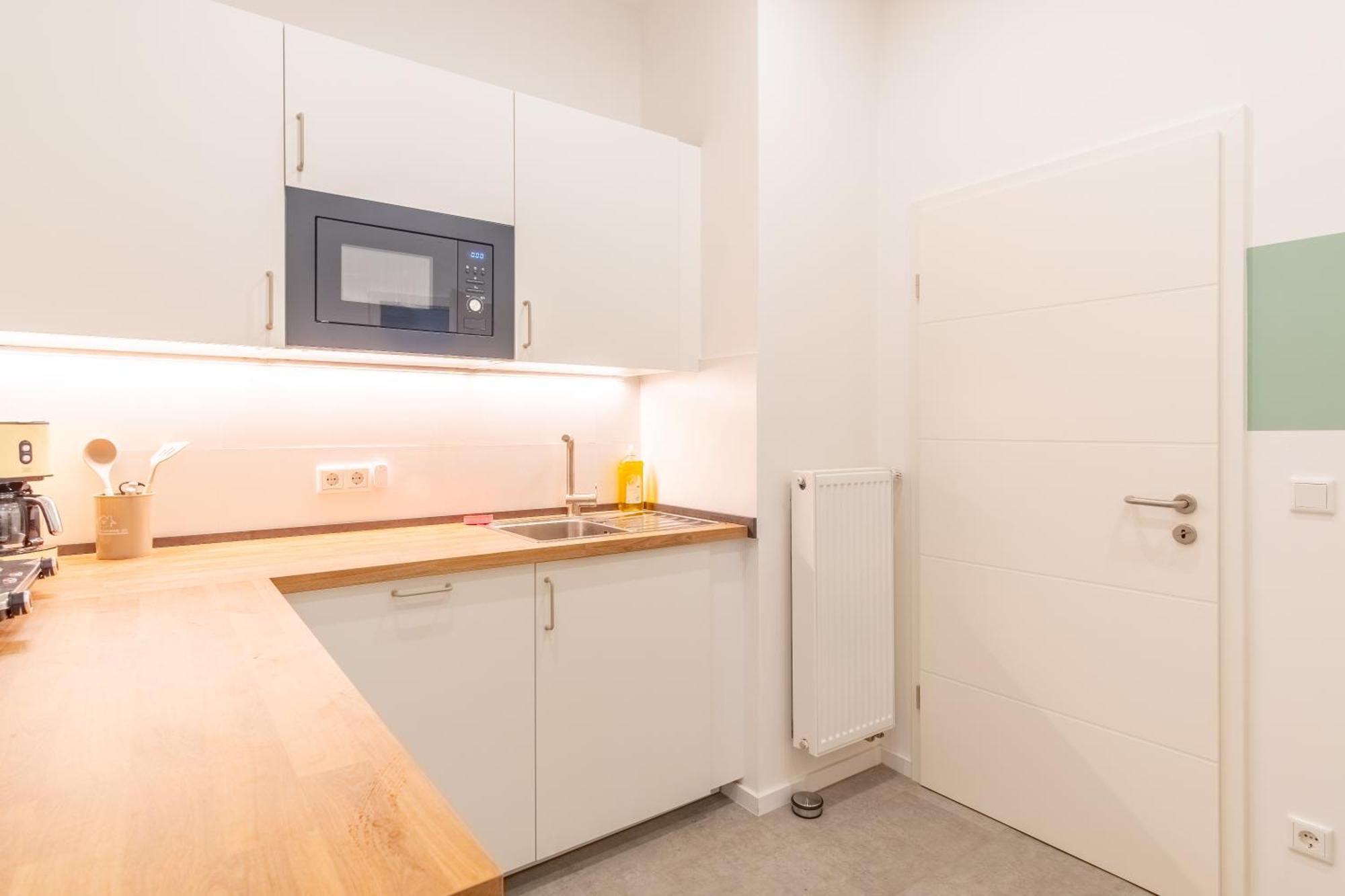 65 Zoll 4K Tv, Disney Plus, Soundbar, Kostenloser Kaffee, 5 Raeume Lipsia Esterno foto