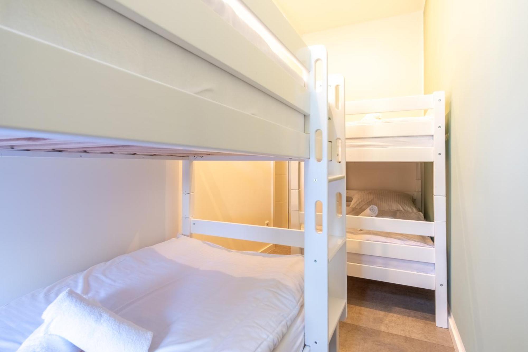 65 Zoll 4K Tv, Disney Plus, Soundbar, Kostenloser Kaffee, 5 Raeume Lipsia Esterno foto
